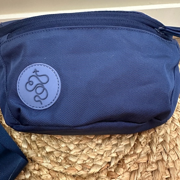 Baboon To The Moon On the Go Fanny Pack - Blue NWOT - Picture 2 of 5